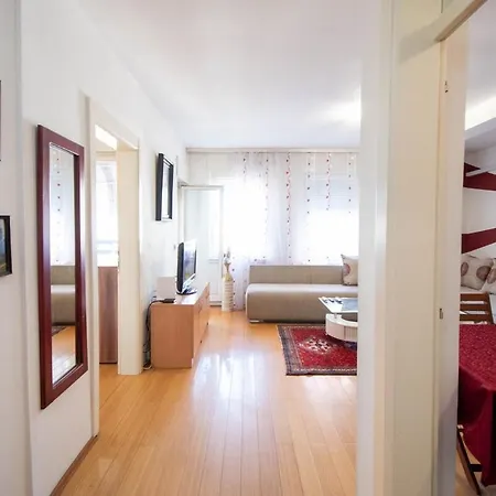 Apartman Tropicana - Spacious On Great Location Novi Sad
