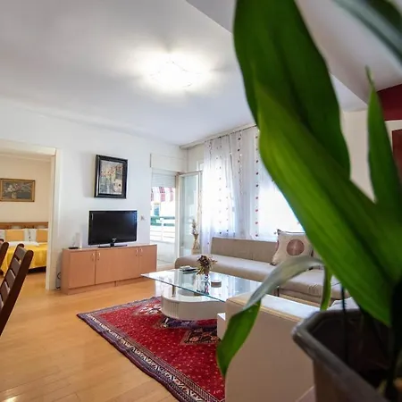 Apartman Tropicana - Spacious On Great Location *