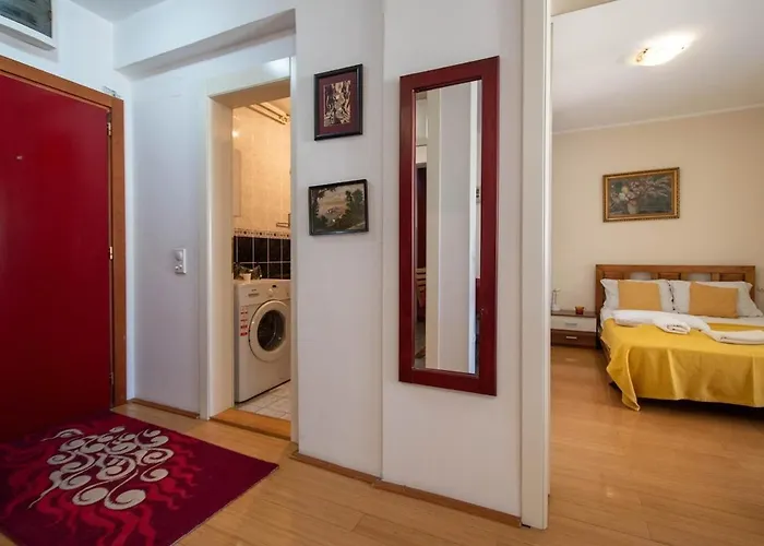 Tropicana - Spacious On Great Location Apartamento *