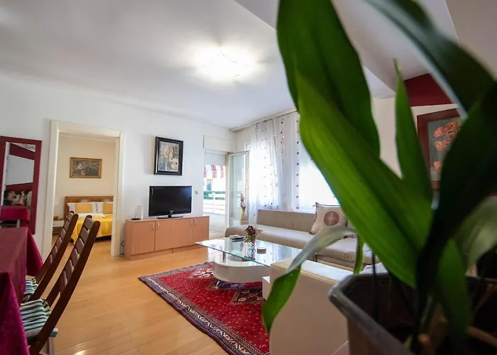 Apartamento Tropicana - Spacious On Great Location *